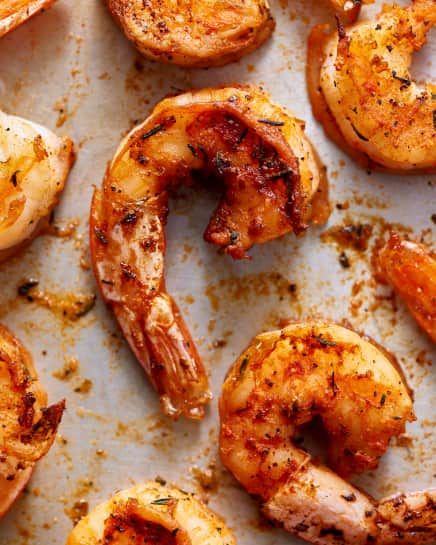 Frozen Cooked Shrimp Recipes, Shrimp From Frozen, Cook Frozen Shrimp, Shrimp Recipes Pasta, Oven Roasted Shrimp, Oven Baked Shrimp, Shrimp In The Oven, Frozen Cooked Shrimp, Cooked Shrimp Recipes