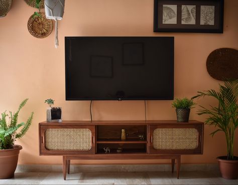 Tv Stand Retro, Mid Century Entertainment Unit, Tv Unit Mid Century Modern, Midcentury Modern Tv Unit, Mid Century Modern Tv Unit, Bohemian Tv Unit, Mid Century Modern Tv Wall, Boho Tv Unit, Tv Unit Vintage