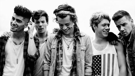 Photoshoot black and white wallpaper One Direction One Direction Photoshoot, Harry Styles Drawing, One Direction Edits, One Direction Images, Harry Styles Poster, One Direction Wallpaper, One Direction Photos, Black And White Landscape, Frat Boy