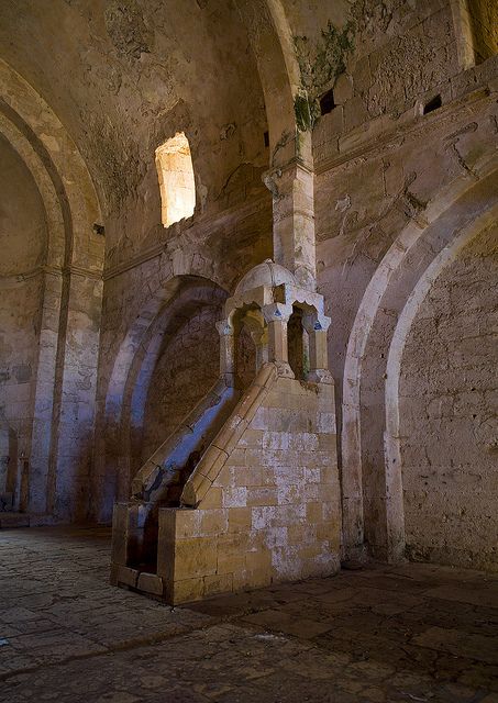 Chapel Inside The Krak des Chevaliers, Homs, Syria    Krak des Chevaliers is a Crusader castle in Syria and one of the most important preserved medieval castles in the world,the site was first inhabited by a settlement of Kurds,in 1142 it was given by Raymond II, Count of Tripoli, to the Knights Hospitaller and it remained in their possession until 1271  © Eric Lafforgue www.ericlafforgue.com Homs Syria, Krak Des Chevaliers, Inside Castles, Knights Hospitaller, Medieval Castles, Art Sacre, Medieval World, Medieval Period, Medieval History