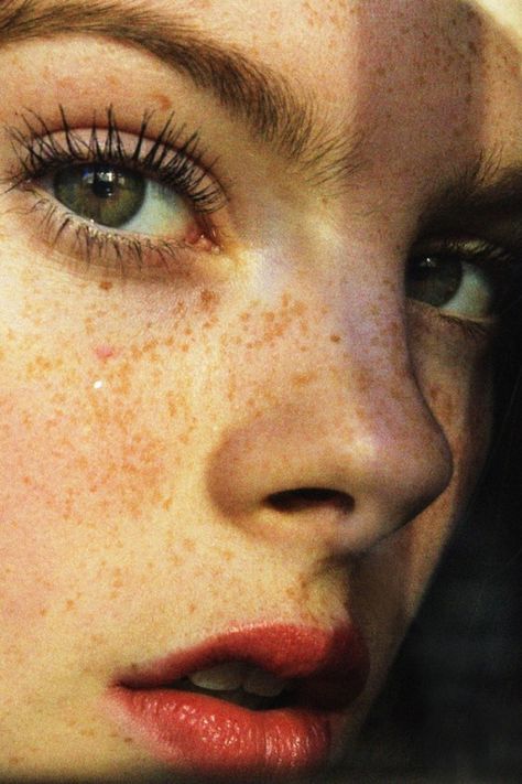 Black Hair And Freckles, Close Up Faces, Freckles Girl, Close Up Photography, Face Reference, Holistic Beauty, Close Up Portraits, Face Photography, Close Up Pictures