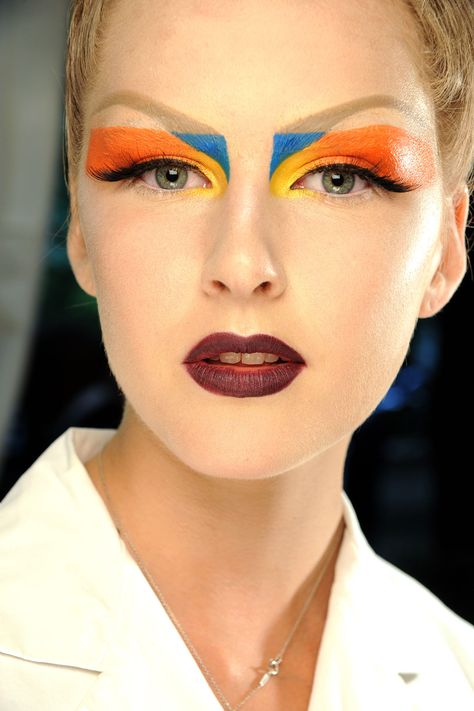 Pat McGrath Best Catwalk Make-Up Photos (Vogue.com UK) Catwalk Makeup, Christian Dior Makeup, Couture Makeup, High Fashion Makeup, Avant Garde Makeup, Runway Makeup, Winter Makeup, Dior Makeup, Pat Mcgrath