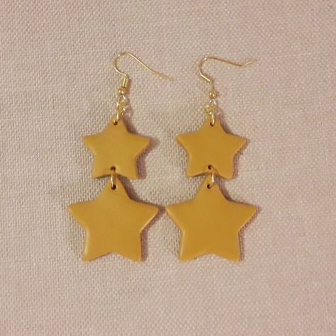 Star Polymer Clay Earrings, Clay Star Earrings, Star Clay Earrings, Aesthetic Clay Earrings, Star Polymer Clay, Clay Pins, Clay Stuff, Fimo Clay, Handmade Jewelry Diy