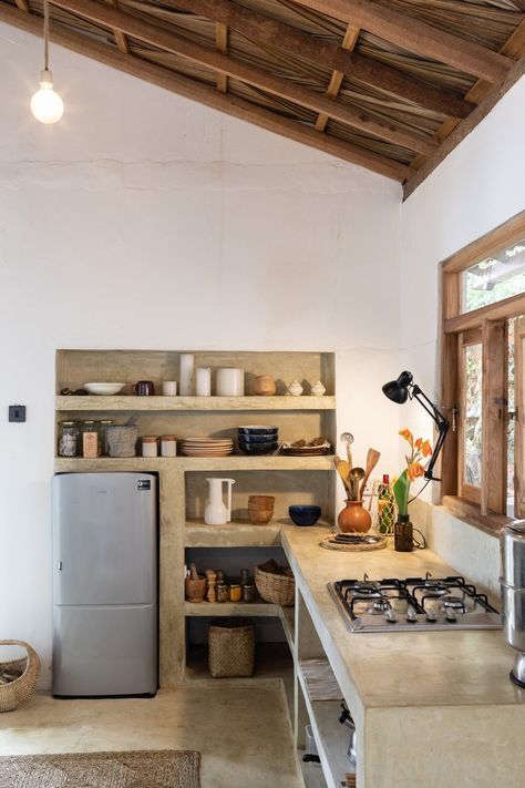 Desain Pantry, Mexico House, Concrete Kitchen, Cob House, Beach House Interior, Rustic Kitchen, Interior Design Kitchen, 인테리어 디자인, House Inspiration