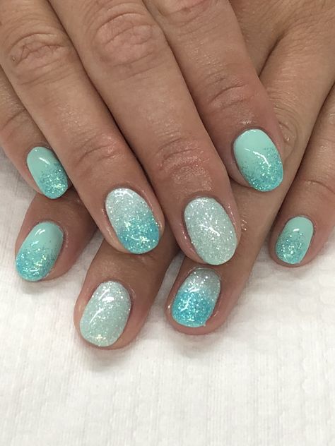 Beach Nails Gel Polish, Summer Nails Blue Aqua, Aqua Ombre Nails, Aqua Gel Nails, Beach Dip Nails, Gel Nails Beach, Light Teal Nails, Turquoise Gel Nails, Aqua Nails Design Ideas