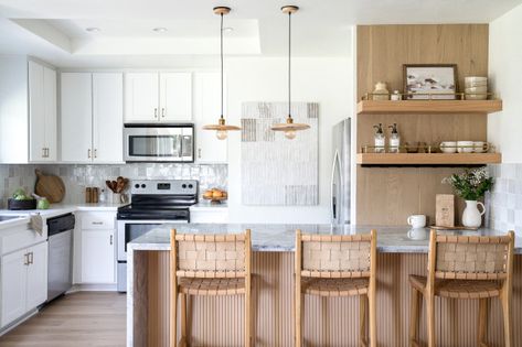 Kitchen of the Week: Warm Desert Refresh in 100 Square Feet Lime Green Walls, Kitchen Peninsula, Blue Backsplash, Condo Kitchen, Big Kitchen, Bright Kitchens, Island With Seating, Green Cabinets, After 4