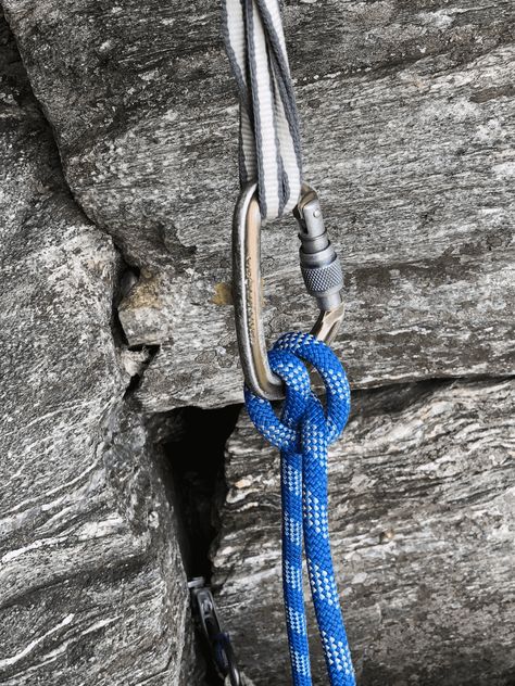 Climbing Gear Aesthetic, Top Rope Climbing, Rock Climbing Aesthetic, Climbing Aesthetic, Hiking Tools, Mountain Climbing Gear, Top Roping, Climbing Tools, Lead Climbing