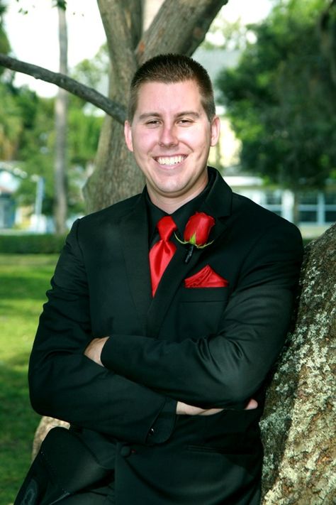 Groom tux, black with red accents. View more from this black and red wedding: http://www.pinterest.com/nyxchamp/my-black-red-wedding/ Mens Black Dress Shirt, Dress Pants Outfit, Grooms Tux, Black And Red Wedding, Leopard Wedding, Black Dress Shirt Men, Black Red Wedding, Red Weddings, Groomsmen Ideas