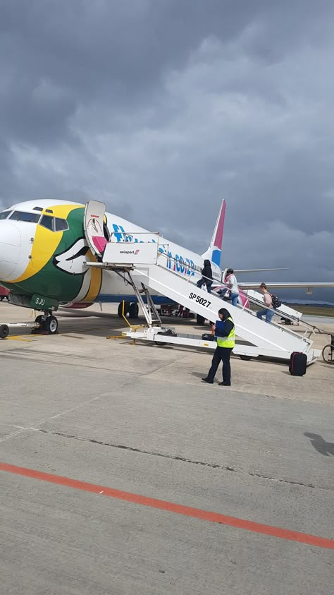 George Airport, South Africa South Africa Airport, Matric Results, Cape Town Vacation, George South Africa, South African Airlines, Story Post Ideas, Ig Story Post, Flight Take Off, Catching Flights