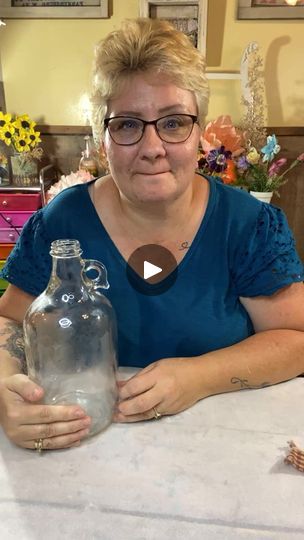 Glass Milk Jug Crafts, Painted Jug Ideas, Gallon Wine Jug Crafts, Glass Gallon Jug Crafts, Primitive Decorating Country Rustic Farmhouse, Glass Milk Bottle Crafts, Glass Jugs Decor Ideas, Gallon Jugs Crafts, Glass Jugs Crafts