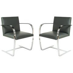 Pair of Brno Chairs in Elephant Grey Leather by Knoll Studio Tugendhat House, Downtown Office, Brno Chair, Farnsworth House, Ludwig Mies Van Der Rohe, Chaise Cantilever, Design Salon, Cantilever Chair, Deco Luminaire