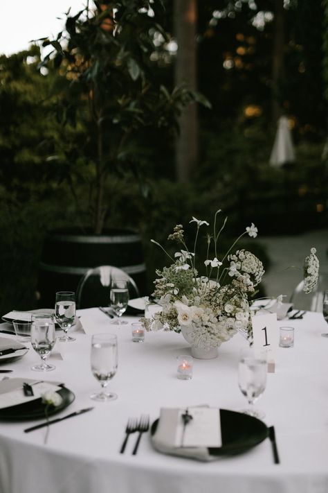 Black And White Wedding Table, Elegant Wedding Decorations, White Wedding Table Setting, Jm Cellars, White Wedding Table, Simple And Elegant Wedding, Wedding Design Decoration, Table Setting Decor, Modern Minimalist Wedding