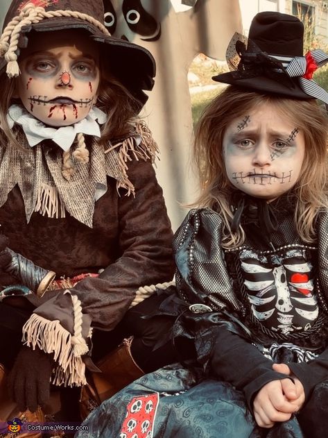 Creepy Scarecrow Costume, Scarecrow Face Paint, Scary Scarecrow Costume, Creepy Scarecrow, Homemade Costumes For Kids, Diy Scarecrow Costume, Skeleton Costumes, Halloween Costumes Scarecrow, Scary Scarecrow