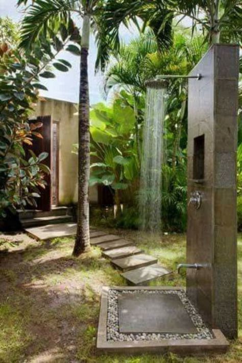 Outside Showers, Outdoor Bathroom Design, Outdoor Baths, Stone Shower, Pool Shower, Garden Shower, Outdoor Bath, Outdoor Bathrooms, House Landscape