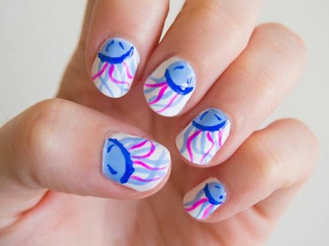 Jellyfish mani Jellyfish Nail Art, Take Off Gel Nails, Jellyfish Nails, Fish Nails, Diy Jellyfish, Diy Jelly, Home Nail Salon, Bridal Nail Art, Gel Nails At Home