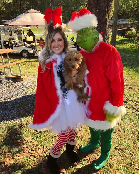 Grinch Couple Costume, Tacky Christmas Outfit, Ugly Sweater Couple, Cute Grinch, Couples Halloween Costume, Couple Costume, Party 2023, Cindy Lou Who, Tacky Christmas