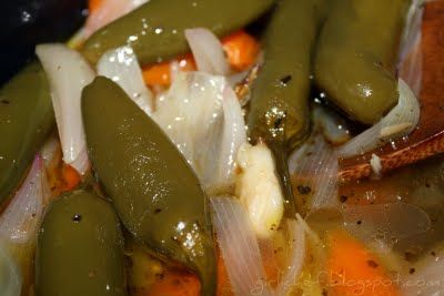 Pickled Whole Jalapenos Recipe Canning, Pickled Whole Jalapenos Recipe, Fresh Veggie Recipes, Pickled Jalapeno Recipe, Canning Jalapeno Peppers, Hot Pepper Recipes, Pickled Jalapeno Peppers, Canned Jalapenos, Pickled Jalapenos