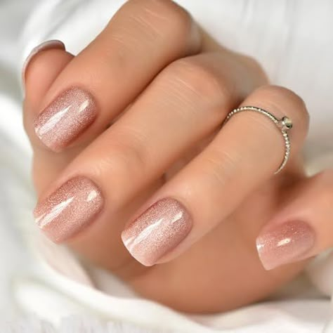 8 Ways to Wear Barely-There Beige Nails 11 Beige Nails Design, Dip Nail Colors, Beige Nails, Rose Nails, Brown Nails, Neutral Nails, Dipped Nails, Nude Nails, Nail Polish Colors