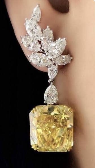 Yellow Diamond Earring, White Diamond Earrings, Naeem Khan, Diamond Earring, Fabulous Jewelry, Gorgeous Jewelry, Dream Jewelry, Yellow Diamond, Exquisite Jewelry