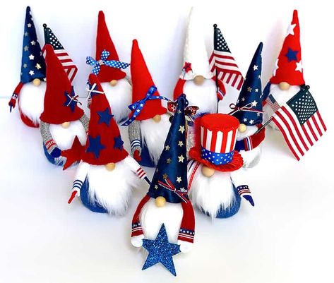 Get ideas and inspiration! Learn how to make colorful 4th of July Gnomes. It's a fun and easy! Great for a kids crafts or to make handmade gifts. 4th Of July Gnomes Diy, Patriotic Gnomes Diy, 4th Of July Sewing Projects, July 4 Crafts, 4th Of July Crafts For Adults, 4th Of July Diy Crafts, Fourth Of July Crafts For Adults, Diy Fourth Of July Crafts, Making Gnomes