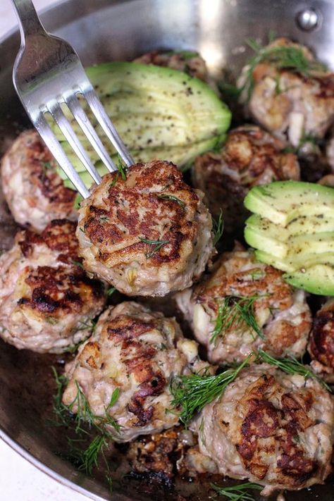 Apple Meatballs, Turkey Balls, Turkey Meatballs Recipe, Apple Turkey, Ground Turkey Meatballs, Turkey Meatball Recipe, Ground Chicken Recipes, Turkey Meat, Meatballs Recipe