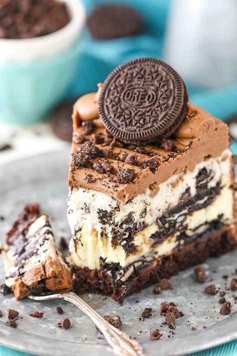 Amazing Cheesecake, Oreo Mousse, Cheesecake Factory Copycat, Oreo Cheesecake Recipes, Oreo Desserts, Cheesecake Factory Recipes, The Cheesecake Factory, Cheesecake Chocolate, Crushed Oreos