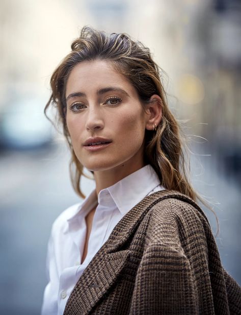 Olympic Equestrian Jessica Springsteen’s Favorite Things | Vanity Fair Fueling Snacks, Jessica Springsteen, Bare Minerals Complexion Rescue, Moroccanoil Dry Shampoo, Olympic Equestrian, Best Shows On Netflix, Wars Of The Roses, Day Makeup, Bruce Springsteen