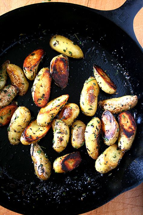 These fingerling potatoes are cooked perfectly, not the slightest bit overdone. And moreover, they are seasoned perfectly, too, not a bit too salty and subtly infused with the flavors of rosemary, thyme and garlic. It's such a treat. I think you'll like them, too. Rosemary And Thyme, Fingerling Potatoes, How To Cook Potatoes, Side Recipes, Veggie Sides, Cooking Ideas, Potato Recipes, Side Dish Recipes, Thyme