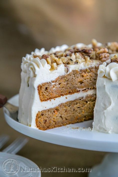 The Healthier Carrot Cake Recipe Healthier Carrot Cake, Carrot Cake Recipe Healthy, Sweet Carrots, Smash Cake Recipes, Healthy Carrot Cake, Honey Cake Recipe, Healthy Carrot Cakes, Sweet Carrot, Chocolate Crust