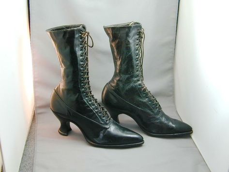 Historical Shoes, Vintage Shoes Women, Victorian Shoes, Granny Boots, Victorian Boots, Shoes Outfit Fashion, Victorian Clothing, Leather Lace, Boots Shoes