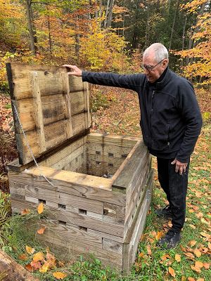 Bear Proof Compost Bin, Bear Proof Garden, Build Compost Bin, Wooden Compost Bin, Outdoor Compost Bin, Greenhouse Build, Cabin Projects, Garden Tricks, Compost Bin Diy