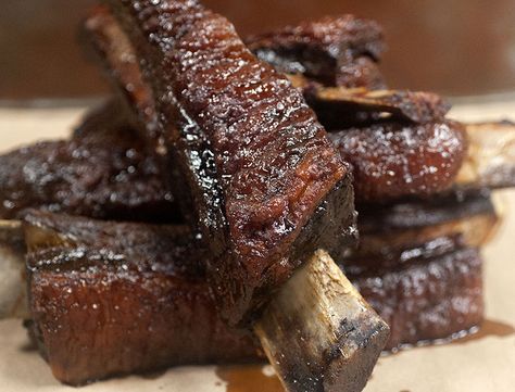 Barbecue Beef Ribs, Crusted Prime Rib Recipe, Boneless Prime Rib Recipe, Boneless Prime Rib, Low Carb Bbq Sauce, Best Bbq Recipes, Standing Rib Roast, Rib Recipe, Andrew Zimmern