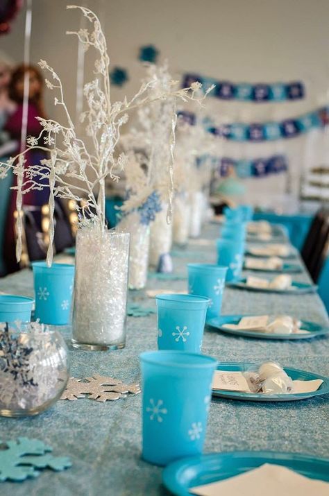 Frozen Party Table, Frozen Table, Frozen 3rd Birthday, Frozen Birthday Party Decorations, Elsa Birthday Party, Frozen Party Decorations, Birthday Party Table Decorations, Movie Night Birthday Party, Frozen Birthday Theme