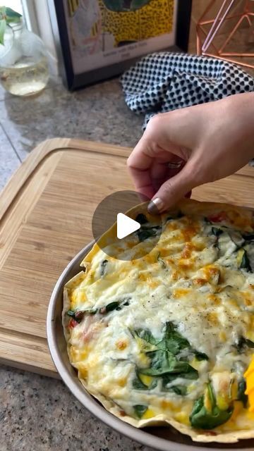 Eggs Cottage Cheese, Tortilla Quiche, Tortilla Bake, Breakfast Tortilla, Cottage Cheese Recipes, Breakfast Quiche, 3 Eggs, What's For Breakfast, Quiche Recipes