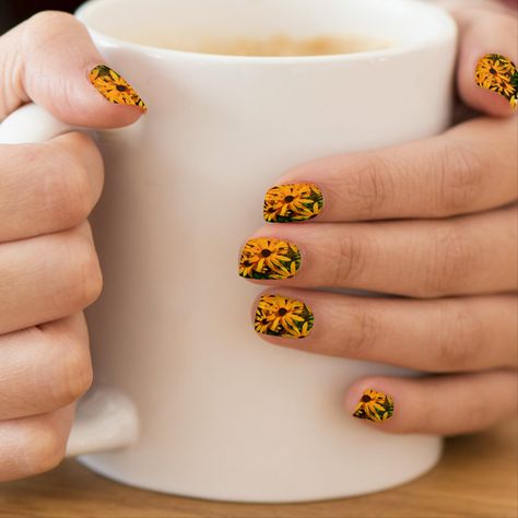 Fall Nails Green, Orange Nail Art, Sunflower Nail Art, Green Sunflower, Sunflower Nails, Color Puzzle, Minx Nails, Nails Green, Sunflower Pattern