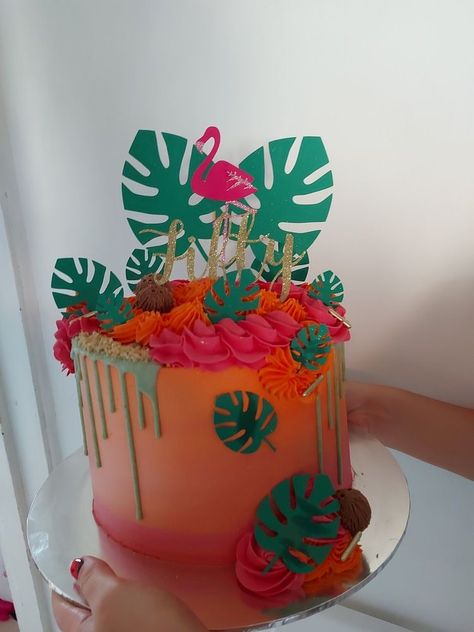 Hawaiian Theme Cake Ideas, Hawian Theme Cake, Tropical 1st Birthday Cake, Tropical Cake Decorating Ideas, Miami Birthday Cake, Aloha Theme Cake, Tropical Birthday Party Cake, Island Theme Cake, Tropical Smash Cake