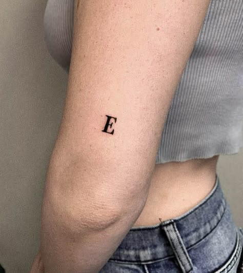 Tattoo Ideas Female Letters, Minimal Initial Tattoo, Initials Tattoo Men, Initial E Tattoo, E Tatoos Letter, Initial Tattoo For Men, Husband Initial Tattoos For Women, Initial Tattoos For Women, E Letter Tattoo