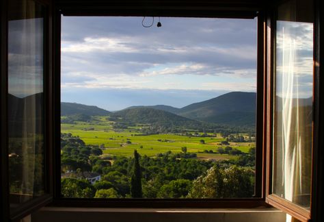 Garden View From Window, Window View Garden, Window View Nature, Summer Home Aesthetic, Cottage Core Wallpaper, Window Scenery, Window Background, Mini Barbie, Nature Desktop