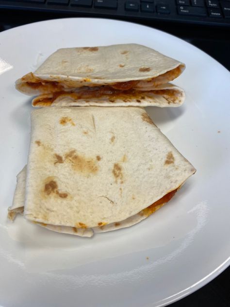 Tortilla Hot Pockets, Tortilla Sandwich In Toaster, Tortilla Toaster Hack, Toaster Tortilla Hack, Tortilla Toaster Pocket, Pizza On Tortilla Shells, Toaster Recipes, Carb Balance Tortillas, Homemade Hot Pockets