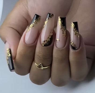 Black And Gold Square Nails, Black And Gold Christmas Nails, Gold Square Nails, Black And Gold Nails Ideas, Gold Nails Ideas, Black And Gold Nails, Gold Acrylic Nails, Short Square Nails, Nail Type