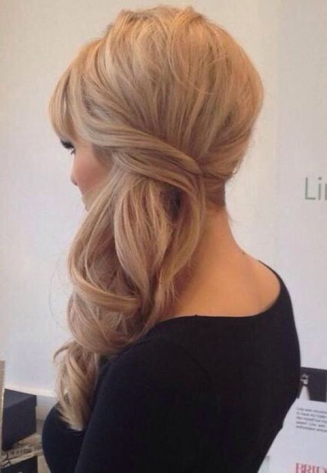 Side swept bridal updo. Half up, half down. Light Curls, Side Hairstyles, Hairstyles For, Penteado Cabelo Curto, Bridesmaid Hairstyles, Wedding Hairstyles For Long Hair, Formal Hairstyles, Wedding Hair And Makeup, Great Hair