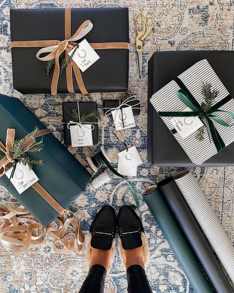 Sarah Knuth on Instagram: “Wrap Party. My SIL came over yesterday and helped me knock it out early this year since we’re headed out of town twice between now and…” Kraft Paper Christmas Wrapping, Sarah Knuth, Brown Paper Wrapping, Copper Christmas, Gift Wrapping Inspiration, Holiday Wrap, Jam Paper, Christmas Mantle, Christmas Time Is Here