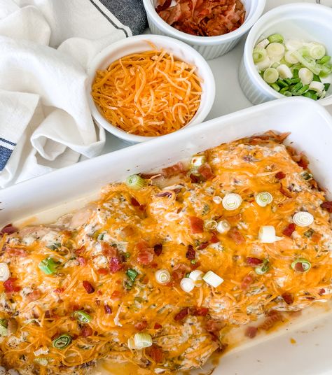 Skinny Bacon Ranch Chicken Bake Ranch Chicken Bake, Bacon Ranch Chicken, Pound Dropper, Baked Ranch Chicken, Chicken Enchilada Bake, Recipe Builder, Weekday Dinner, Chicken Bake, Chicken Breast Seasoning