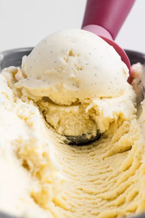 French Vanilla vs. Vanilla: A Professional Pastry Chef Explains the Difference French Vanilla Ice Cream, Real Vanilla, Yellow French, Vanilla Ice Cream Recipe, Frozen Custard, Vanilla Beans, Vanilla Flavor, French Desserts, Simply Recipes