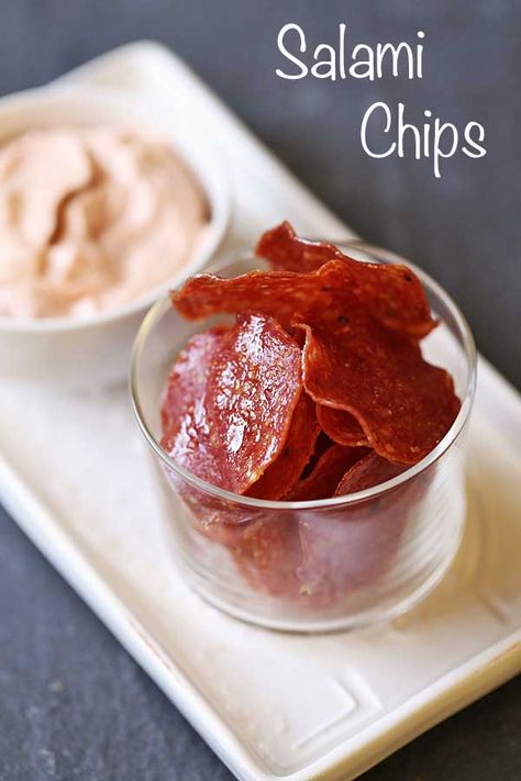 Delightfully crunchy and very flavorful, these baked salami chips are wonderful all on their own; even better dipped into a tasty, spicy sour cream dip.  via @healthyrecipes Spicy Dip Recipes, Baked Salami, Spicy Sour Cream, Salami Chips, Salami Recipes, Sour Cream Dip, Spicy Dip, Cream Dip, Recipes Baking