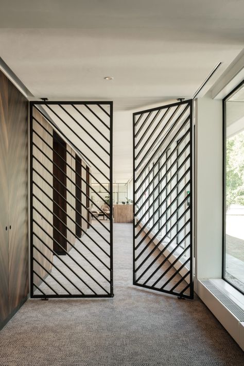 interior design Apartment Grill Door, Window Bars Design, Kitchen Grill Design, Burglar Bars Window Ideas Modern, Porch Grill Design, House Grill Design, Modern Grill Design, Front Door Gate, Home Grill Design