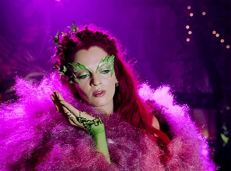 Uma Thurman (1997) Poison Ivy Character, Uma Thurman Poison Ivy, Batman And Robin Movie, Poison Ivy Comic, Poison Ivy Batman, Couples Halloween Outfits, Album Art Design, Uma Thurman, Batman And Robin