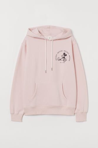 H&M Disney Shirts and Hoodies for a Trendy Take on Disney Style! Sweatshirt Fabric, Disney Shirts, Pink Hoodie, Disney Style, Oversize Hoodie, Grey Hoodie, Graphic Hoodie, Scarf Styles, Graphic Hoodies