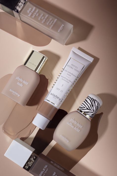 Enhance the beauty of your skin with the Sisley-Paris complexion make-up range. Its high-performance formulas are suitable for all skin types, even the most sensitive. Sisley Makeup, Makeup Poster, Sisley Paris, Summer 2025, All Skin Types, Your Skin, Skin Care Routine, The Beauty, Skin Types