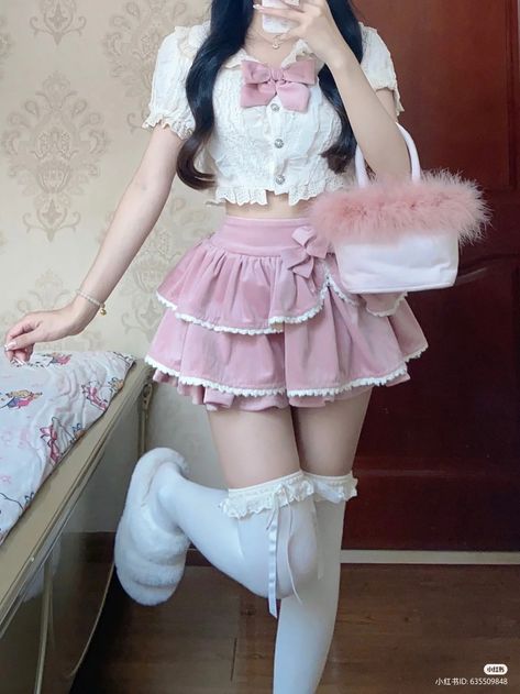 coquette douyin korean chinese makeup pink baby cute outfit White And Pink Clothes, Langerai Outfits Aesthetic, Kawaii Skirt Outfits, Pastel Pink Outfits Aesthetic, Pretty Pink Outfits, Pastel Femboy Outfit, Kawaii Clothes Pastel, Kawaii Summer Outfits, Cute Mini Skirt Outfits